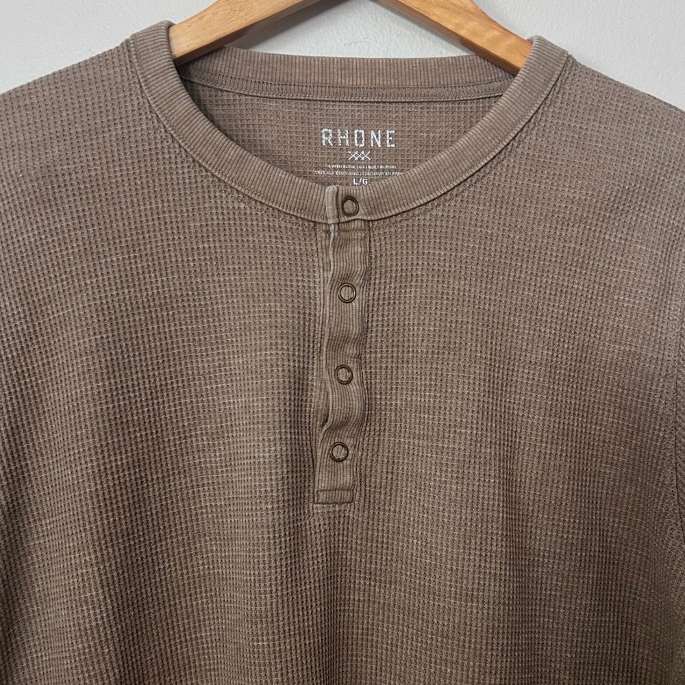 Rhone Henley Shirt Mens L Brown Waffle Knit Long Sleeve Performance Casual